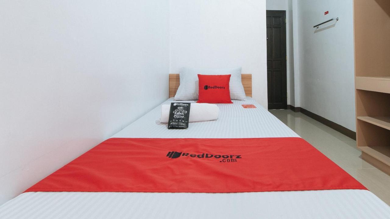 Reddoorz Near Iloilo International Airport Hotel Cabatuan Екстериор снимка