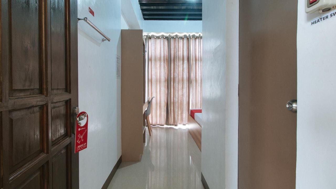 Reddoorz Near Iloilo International Airport Hotel Cabatuan Екстериор снимка