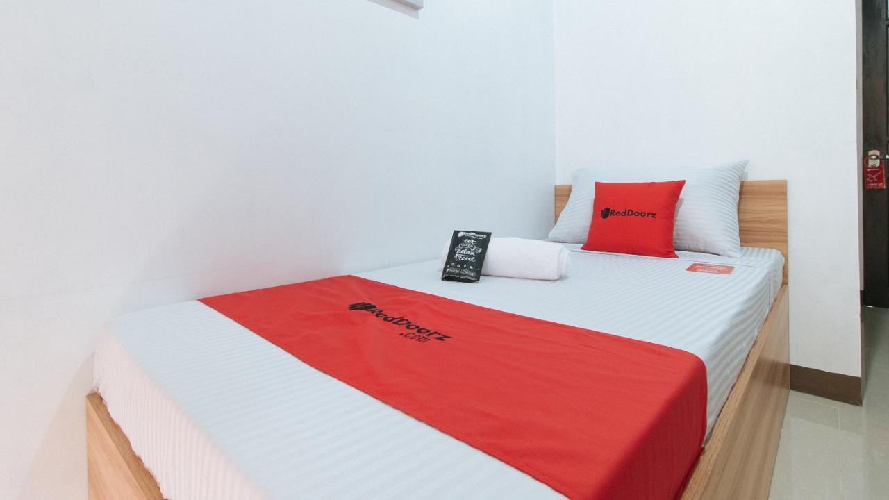Reddoorz Near Iloilo International Airport Hotel Cabatuan Екстериор снимка