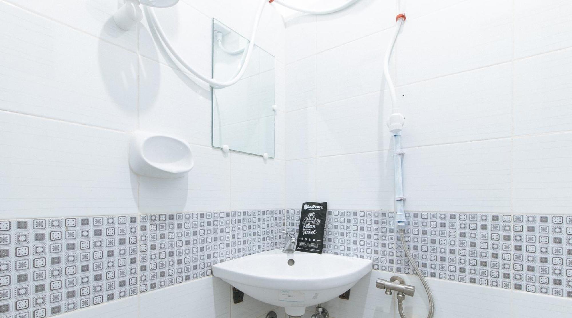 Reddoorz Near Iloilo International Airport Hotel Cabatuan Екстериор снимка